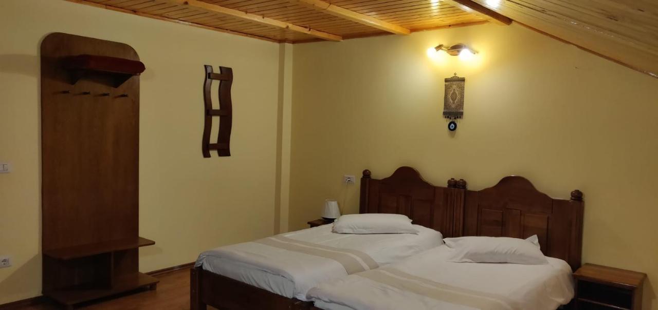 Pensiunea La Turcu Moeciu De Sus Exterior photo